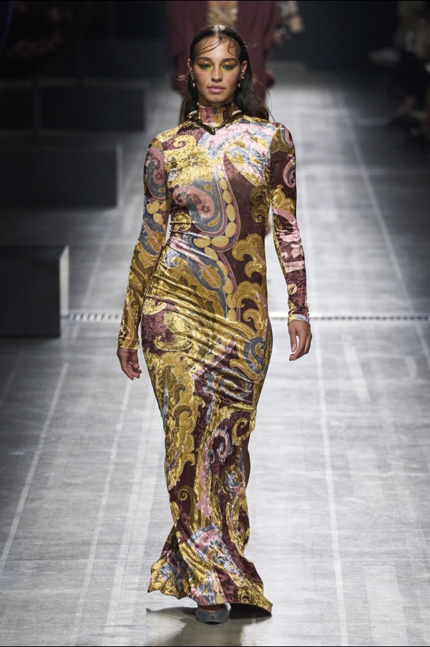 عرض أزياء Etro لموسم خريف وشتاء 2024 في ميلانو