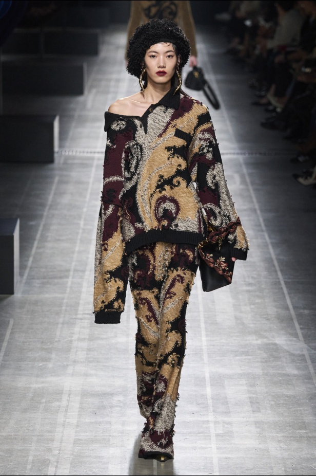 عرض أزياء Etro لموسم خريف وشتاء 2024 في ميلانو