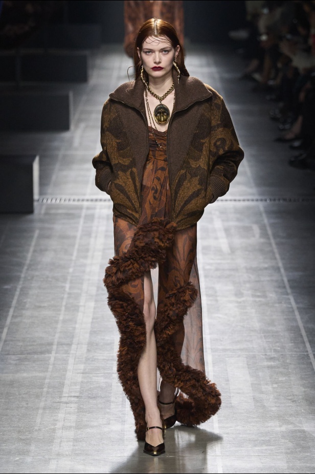 عرض أزياء Etro لموسم خريف وشتاء 2024 في ميلانو