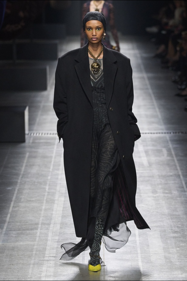 عرض أزياء Etro لموسم خريف وشتاء 2024 في ميلانو
