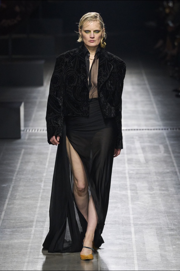 عرض أزياء Etro لموسم خريف وشتاء 2024 في ميلانو