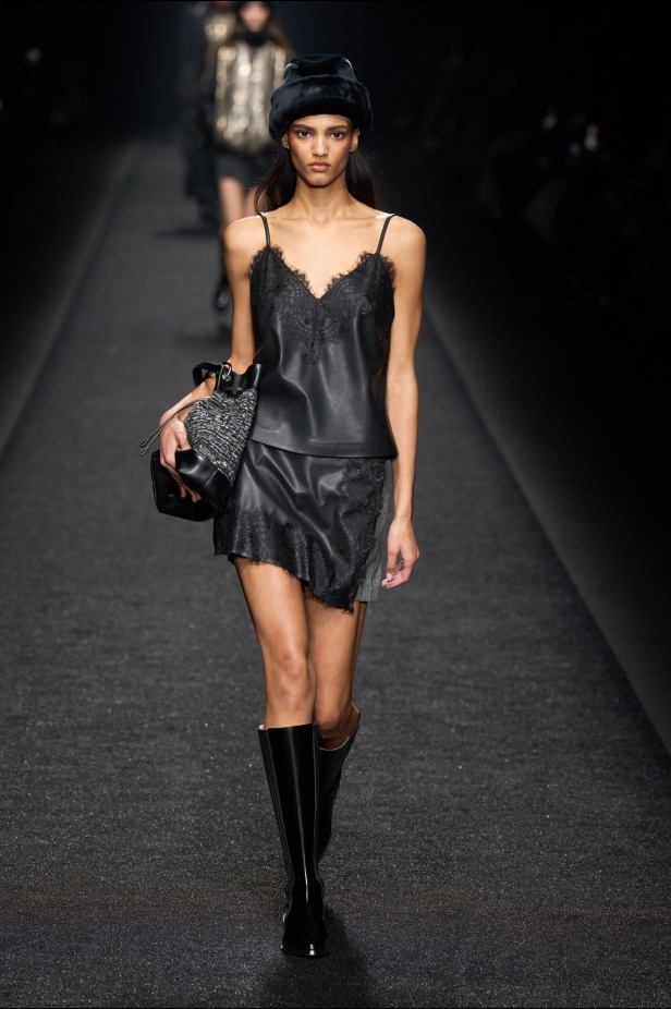 مجموعة Alberta Ferretti لخريف وشتاء 2024