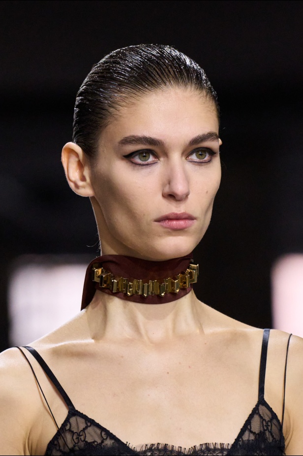 عرض أزياء Gucci لخريف 2024 