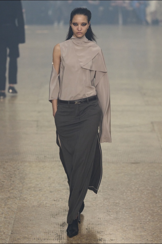 مجموعة Helmut Lang لموسم خريف وشتاء 2024-2025 في نيويورك