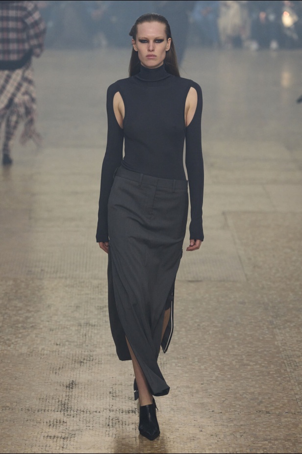 مجموعة Helmut Lang لموسم خريف وشتاء 2024-2025 في نيويورك