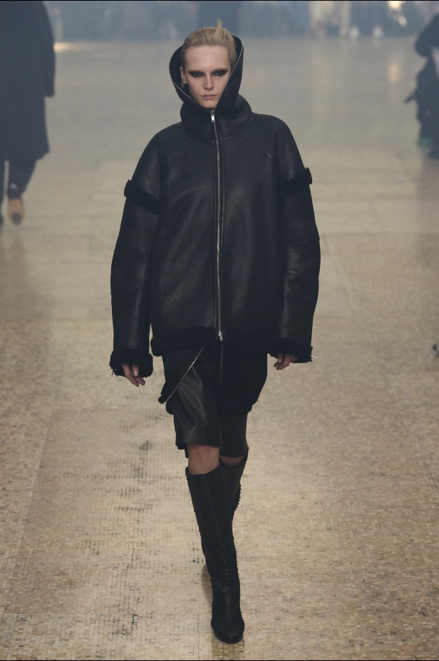 مجموعة Helmut Lang لموسم خريف وشتاء 2024-2025 في نيويورك