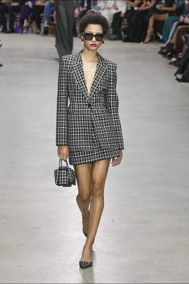 "كارولينا هيريرا" خريف و شتاء 2024 