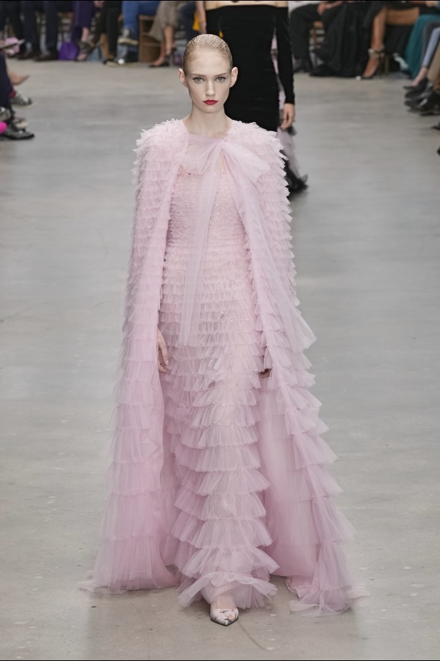 "كارولينا هيريرا" خريف و شتاء 2024 