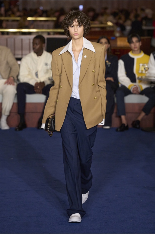 مجموعة Tommy Hilfiger لخريف 2024-2025