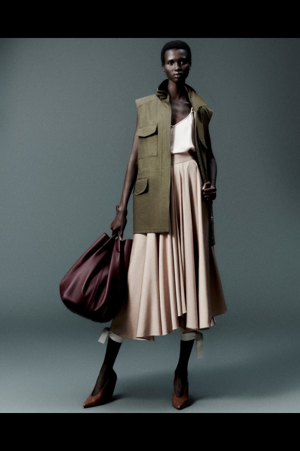 مجموعة Loro Piana لخريف وشتاء 2024-2025 