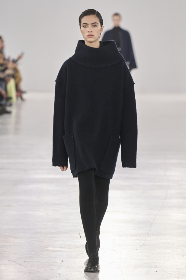 عرض أزياء مجموعة  Max Mara لموسم خريف وشتاء 2024 