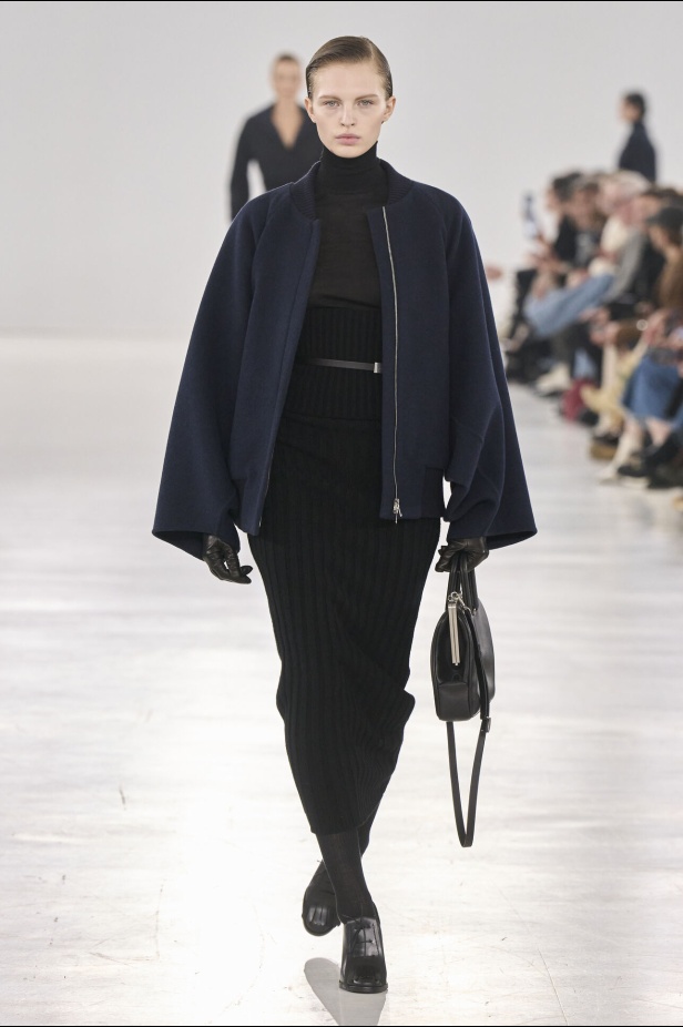 عرض أزياء مجموعة  Max Mara لموسم خريف وشتاء 2024 