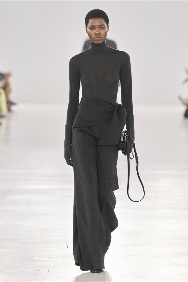 عرض أزياء مجموعة  Max Mara لموسم خريف وشتاء 2024 