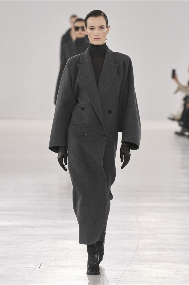 عرض أزياء مجموعة  Max Mara لموسم خريف وشتاء 2024 