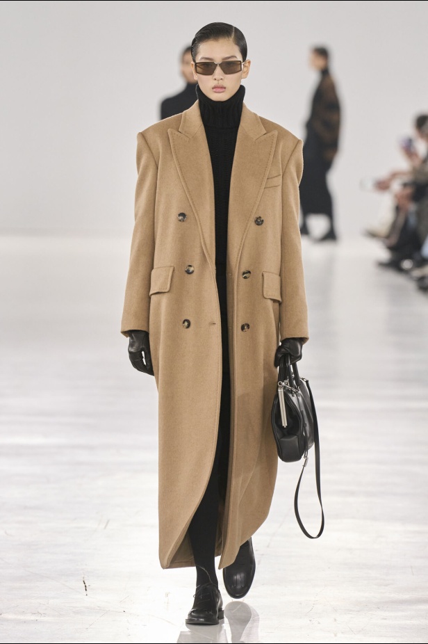 عرض أزياء مجموعة  Max Mara لموسم خريف وشتاء 2024 
