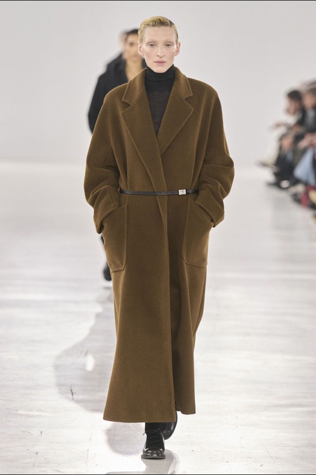 عرض أزياء مجموعة  Max Mara لموسم خريف وشتاء 2024 