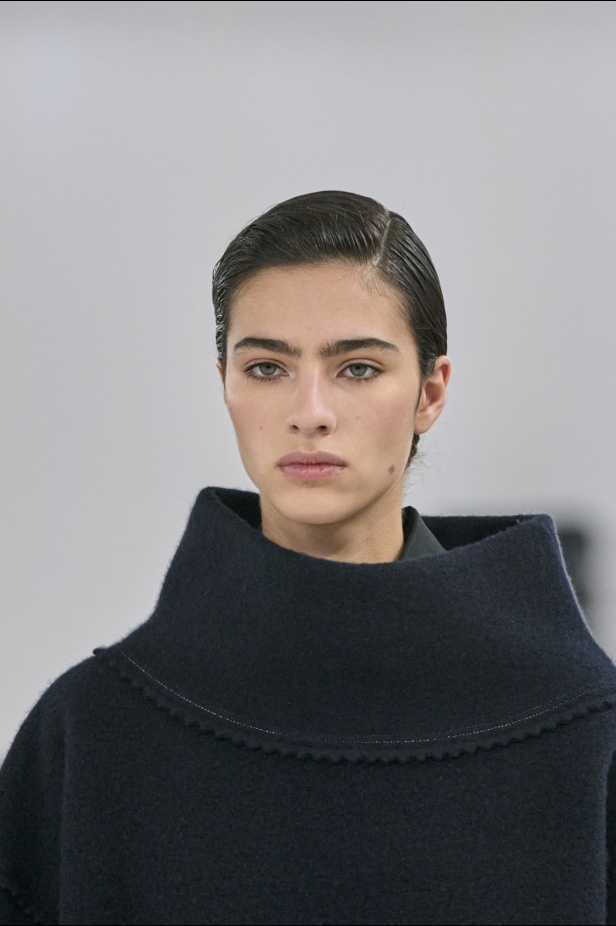 عرض أزياء مجموعة  Max Mara لموسم خريف وشتاء 2024 