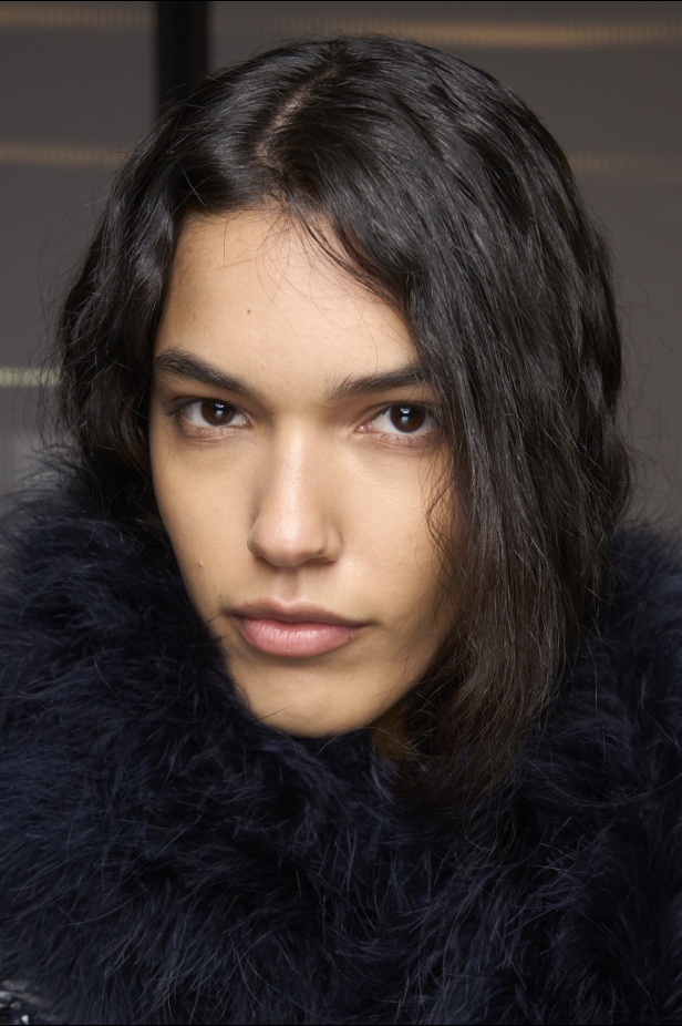 إطلالات جمالية من مجموعة N°21 لخريف وشتاء 2024