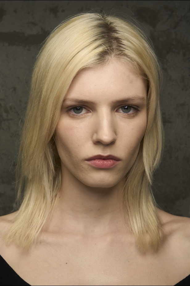 إطلالات جمالية من مجموعة N°21 لخريف وشتاء 2024