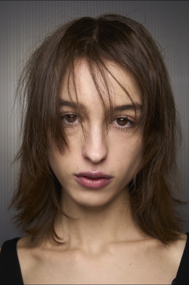 إطلالات جمالية من مجموعة N°21 لخريف وشتاء 2024