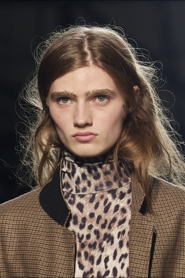 إطلالات جمالية من مجموعة N°21 لخريف وشتاء 2024