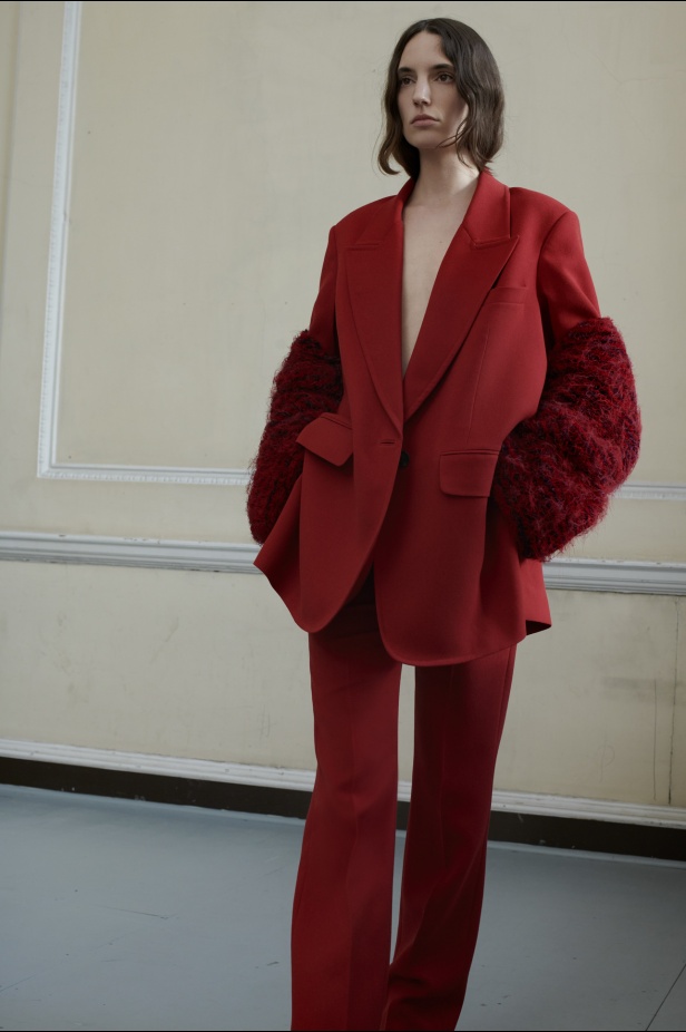 عرض أزياء  Noon by Noorلخريف وشتاء 2024-2025