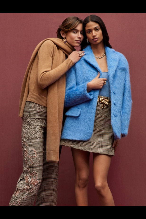 عرض أزياء OSCAR DE LA RENTA لخريف 2024-2025 