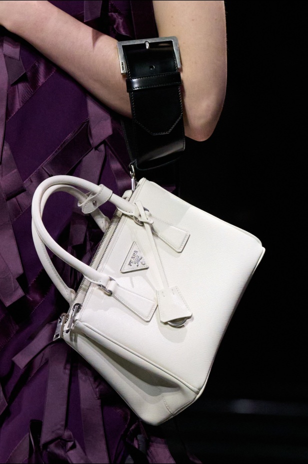 مجموعة Prada لخريف وشتاء 2024