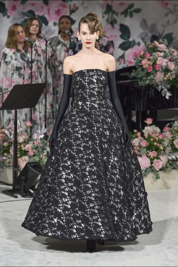 مجموعة Richard Quinn لخريف وشتاء 2024 في لندن 