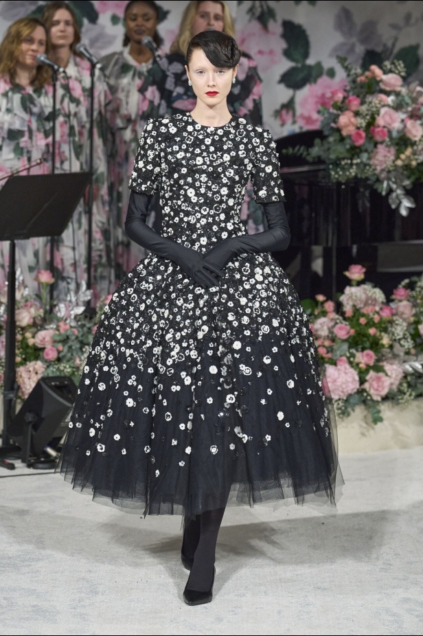 مجموعة Richard Quinn لخريف وشتاء 2024 في لندن 