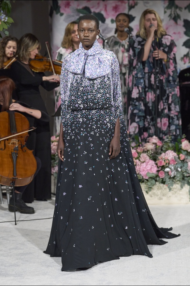 مجموعة Richard Quinn لخريف وشتاء 2024 في لندن 