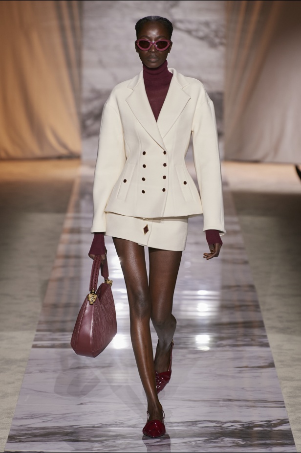 "روبرتو كفالي" خريف و شتاء 2024