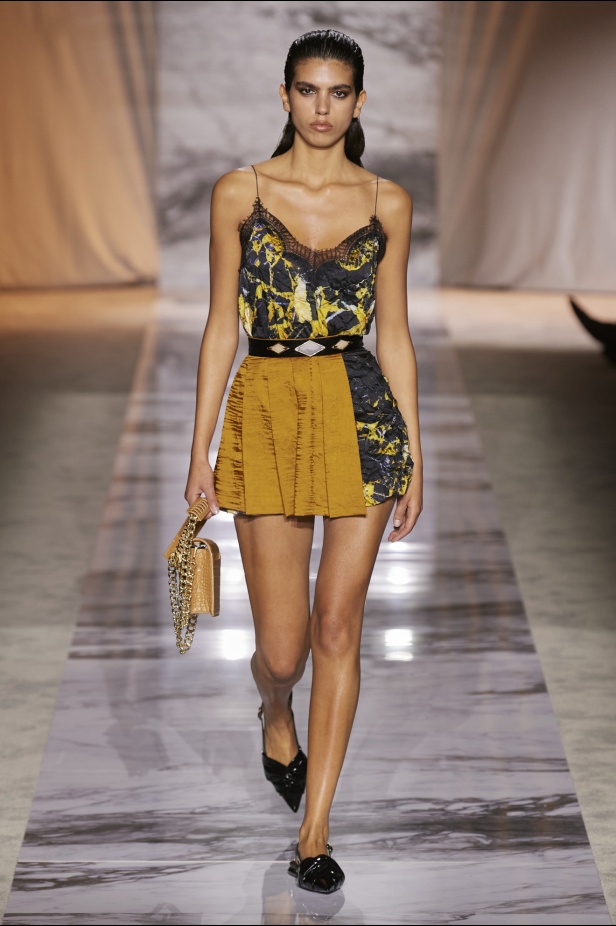 "روبرتو كفالي" خريف و شتاء 2024