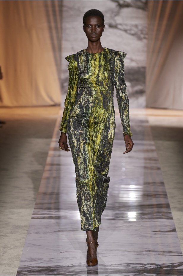 "روبرتو كفالي" خريف و شتاء 2024