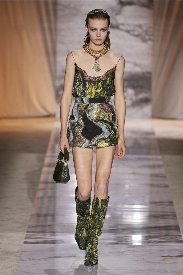 "روبرتو كفالي" خريف و شتاء 2024