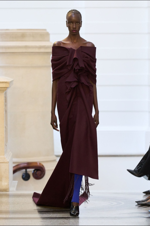 مجموعة Roksanda لخريف وشتاء 2024