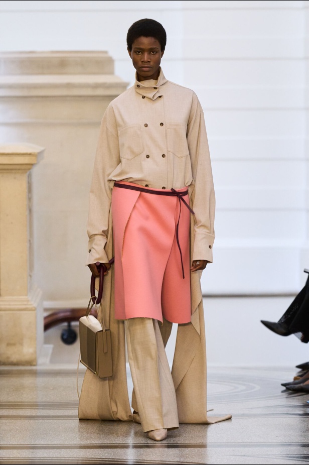 مجموعة Roksanda لخريف وشتاء 2024