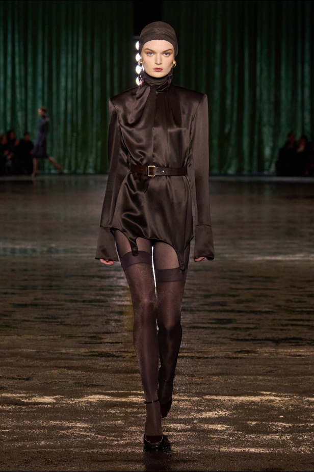 مجموعة Saint Laurent لخريف وشتاء 2024 