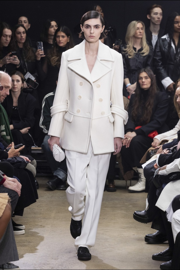 مجموعة Proenza Schouler لخريف وشتاء 2024 في نيويورك