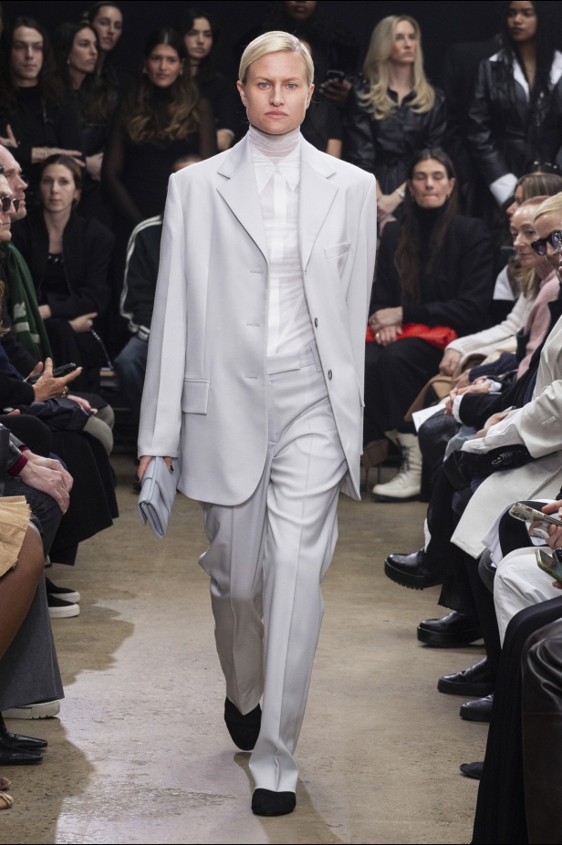 مجموعة Proenza Schouler لخريف وشتاء 2024 في نيويورك