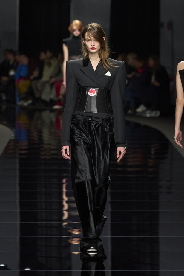 ثقافة الثمنينات ونفحات من مغنيات العصر الجميل عبر مجموعة SPORTMAX