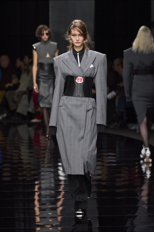 ثقافة الثمنينات ونفحات من مغنيات العصر الجميل عبر مجموعة SPORTMAX