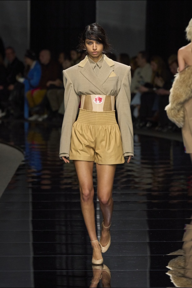 ثقافة الثمنينات ونفحات من مغنيات العصر الجميل عبر مجموعة SPORTMAX