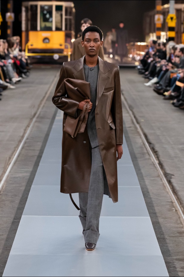 مجموعة Tod'sلخريف وشتاء 2024-2025