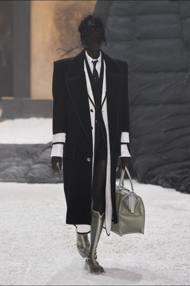 خيال الشعر والحرف اليدوية يختتم أسبوع الموضة النيويوركي مع مجموعة THOM BROWNE