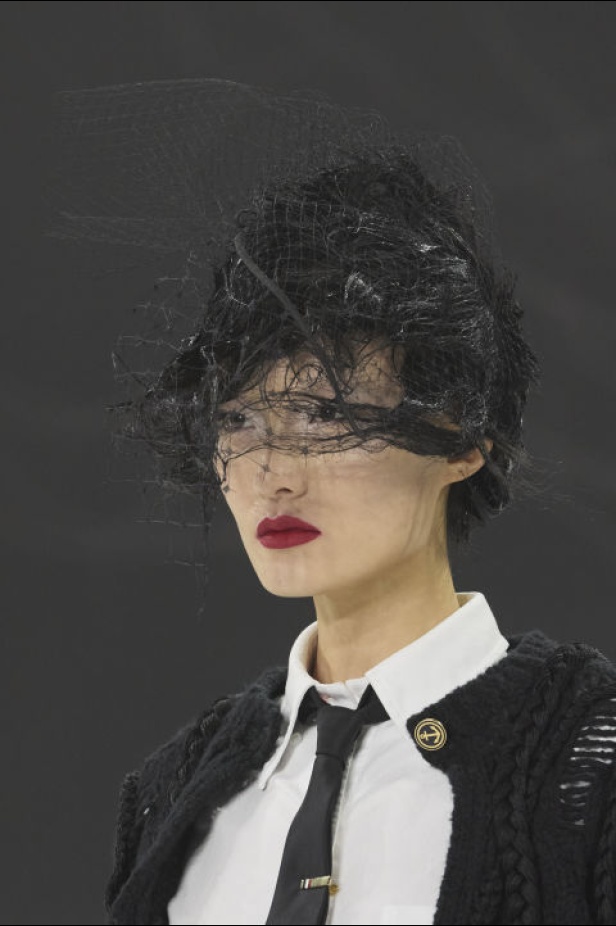  مجموعة THOM BROWNE