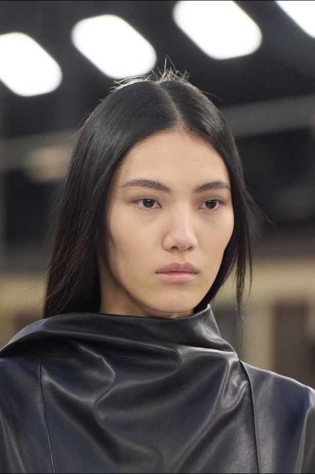 مجموعة Tod'sلخريف وشتاء 2024-2025