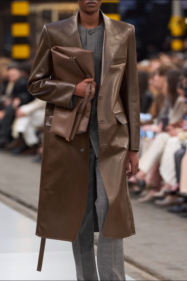 "ماتيو تامبوريني" يكشف فصلًا جديدًا لـ Tod's في مجموعة خريف وشتاء 2024