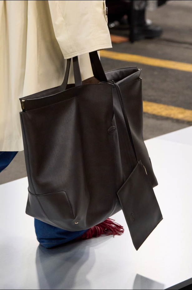 "ماتيو تامبوريني" يكشف فصلًا جديدًا لـ Tod's في مجموعة خريف وشتاء 2024