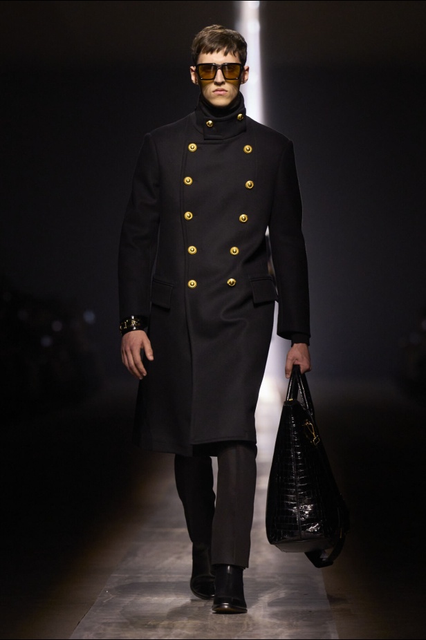 عرض أزياء Tom Ford لخريف وشتاء 2024-2025 في ميلانو